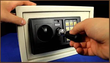 	Aqua Locksmith Store  Hermosa Beach, CA 310-844-9187